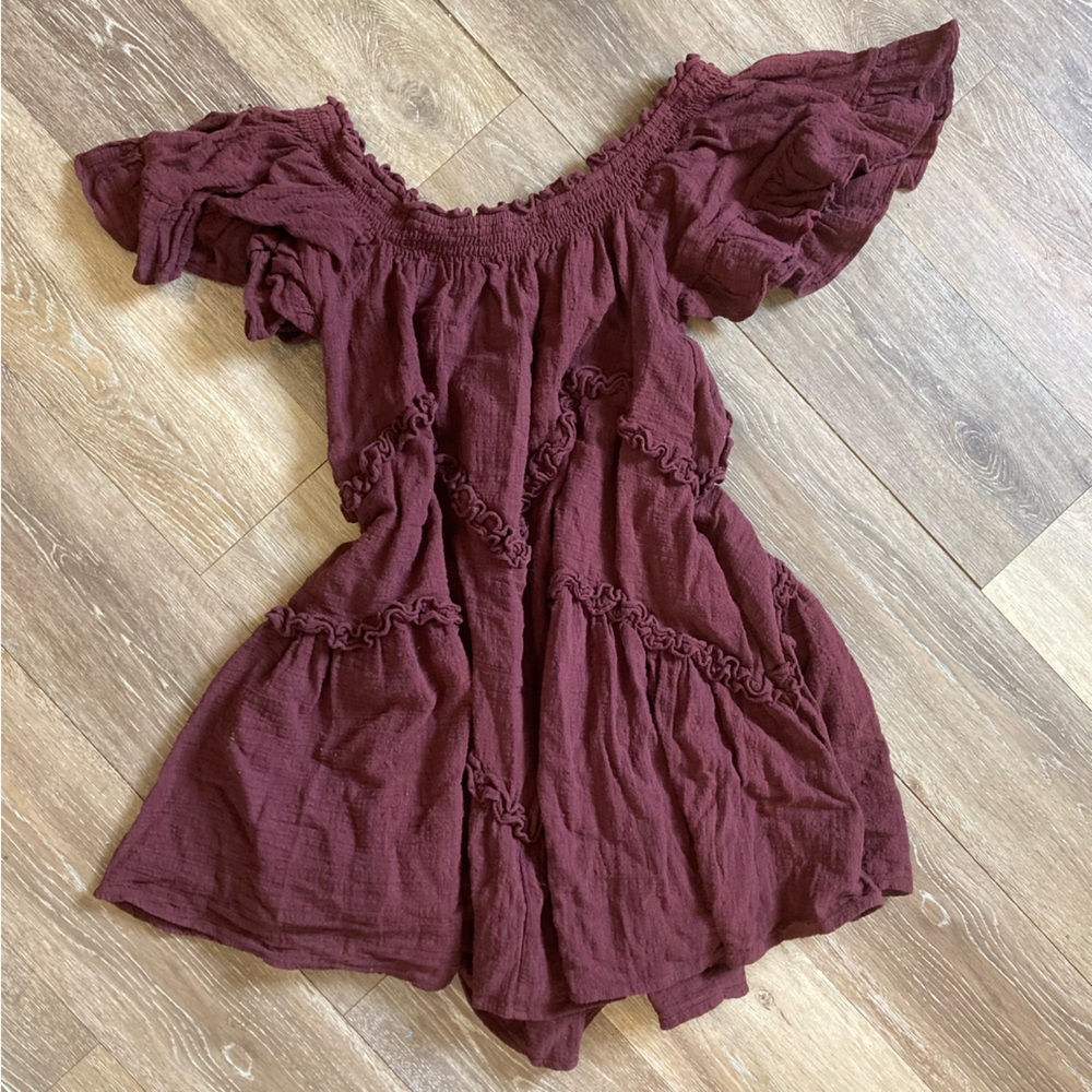 Easel Ruffle dress